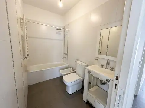 Departamento en Alquiler con 1 cocheras
