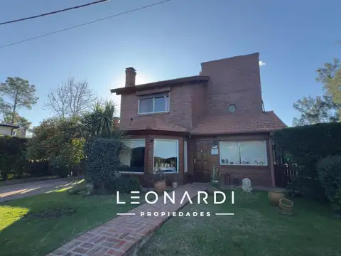 Casa 4 ambientes con pileta en venta - apta credito - Club Privado Loma Verde - ID 5921