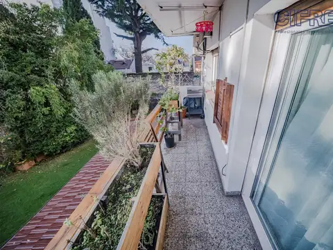 Departamento de 3 ambientes con balcón, dependencia y cochera cubierta!