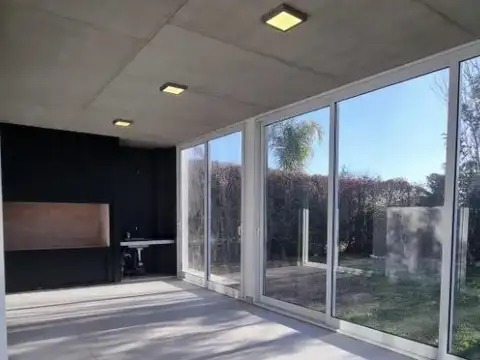 Casa en Venta en Pilar del Este - San Alfonso, USD 259.000