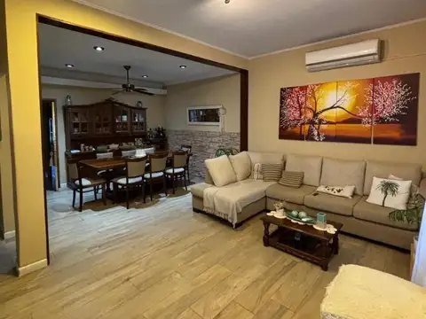 Casa en venta en José Marmol zona residencial