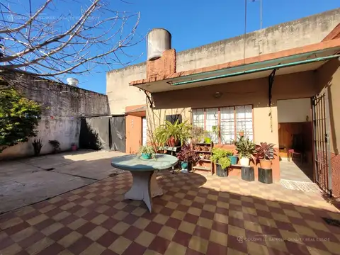 Depto Tipo Casa en Venta con 1