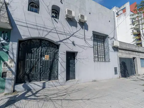 Excelente propiedad en dos plantas en Villa Crespo, Capital Federal.