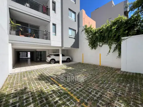 COCHERA FIJA DESCUBIERTA EN PLANTA BAJA EN BOGOTA AL 1600