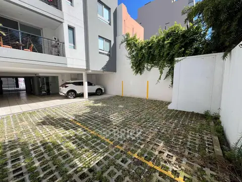 COCHERA FIJA CUBIERTA EN PLANTA BAJA EN BOGOTA AL 1600