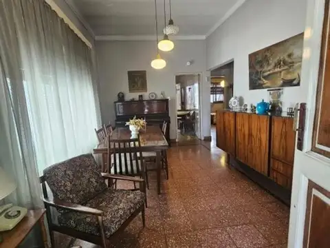 Venta casa 3 ambientes Lanús Este