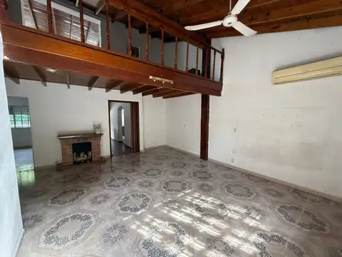 Casa 4 ambientes con 1 baño