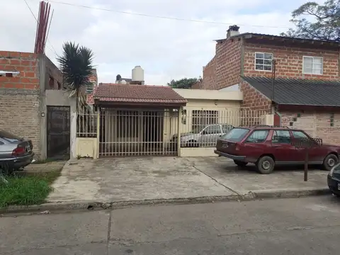 Casa - Venta - Argentina, Tres de Febrero - PERDIGUERO JULIO - (3F) 1284