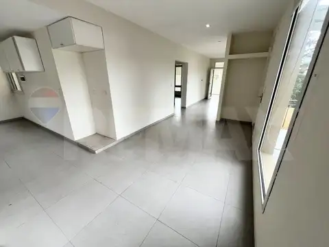 Depto Tipo Casa 4 ambientes con 2 baños
