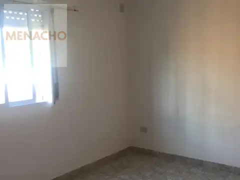 Departamento en Alquiler en Los Hornos, $ 470.000