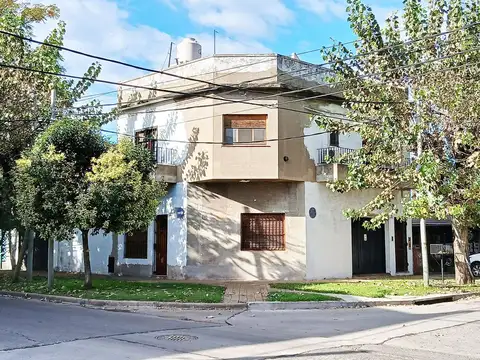 Venta en bloque  PB y PA c/cocheras Impecable 
