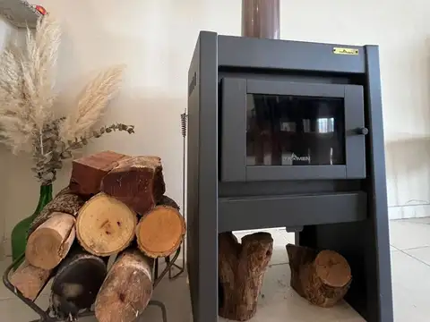 SE VENDE CASA DOS DORMITORIOS Y PILETA EN TANTI