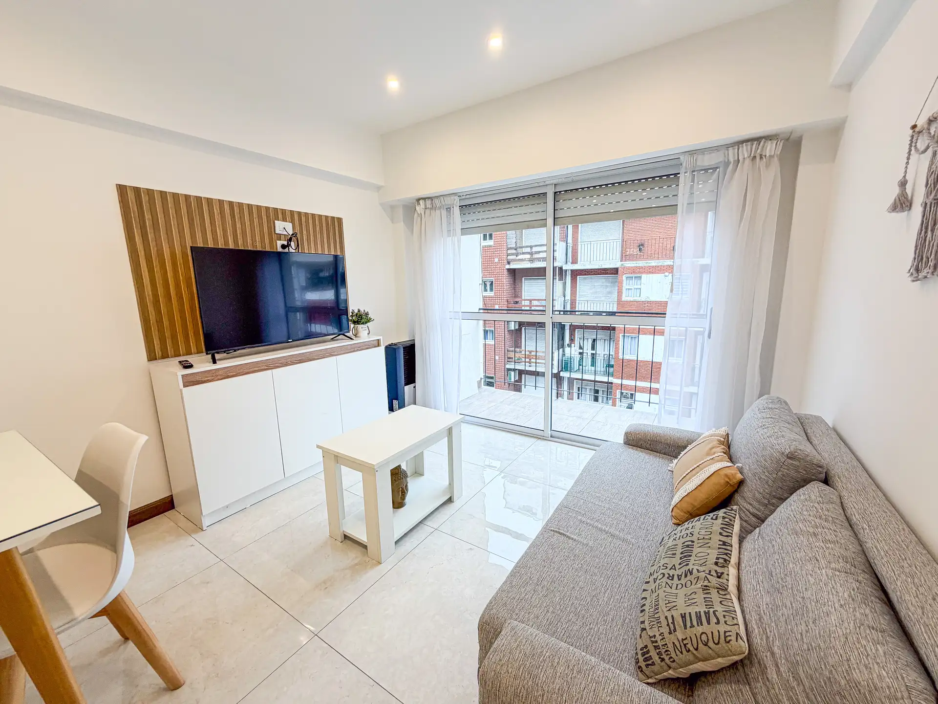 Depto 3 amb, 62m² con balcón corrido — Brown y Corrientes
