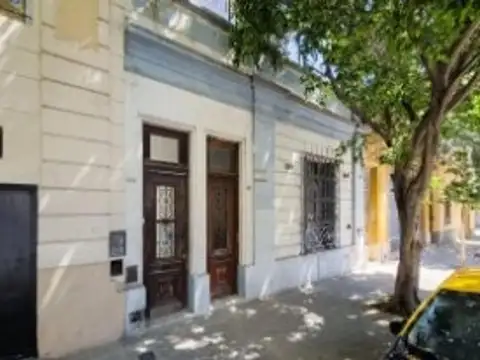Depto Tipo Casa en Venta en Almagro Sur, USD 79.000