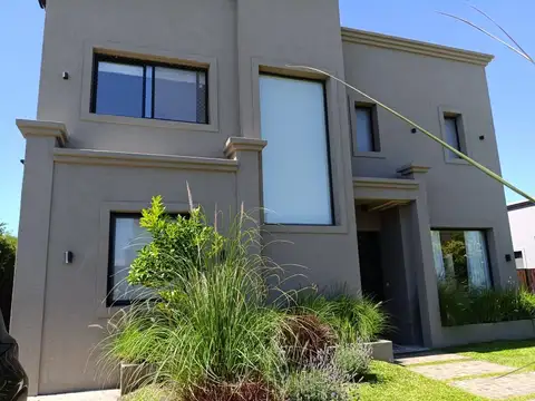 Casa en Vila Marina I