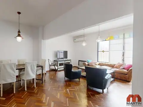 Casa 4 ambientes con 2 baños