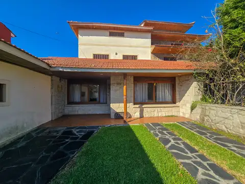 Perez Bulnes y William Morris, Punta Mogotes a 400 mtros de la costa.