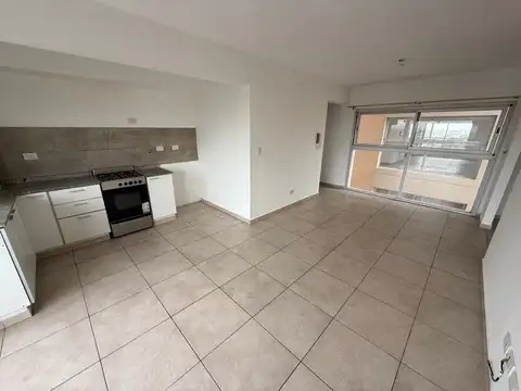 Departamento en Alquiler en Valentín Alsina, $ 650.000