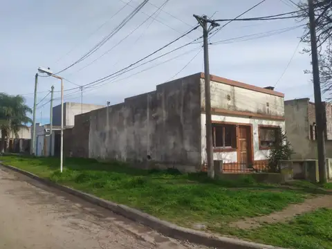 Fortunato J. Diaz 900