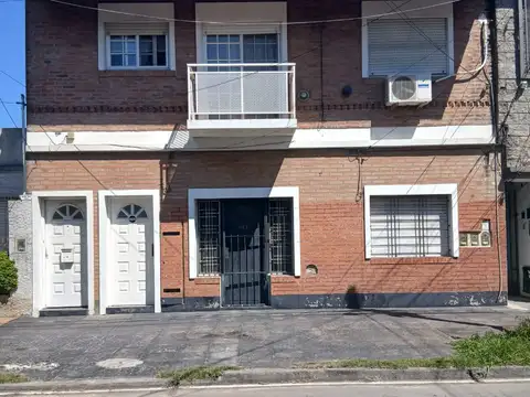 P.H al frente 4 ambientes planta baja