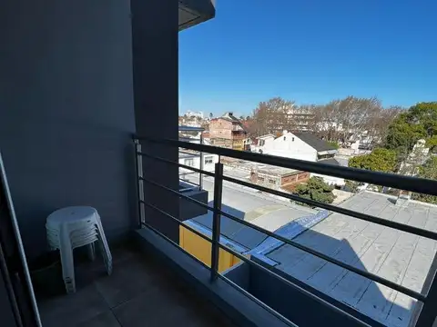 DEPARTAMENTO 2 AMBIENTES EN VENTA MORON CENTRO