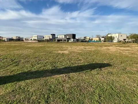 Terreno en Venta en Barrio Villa Rosa, USD 36.000
