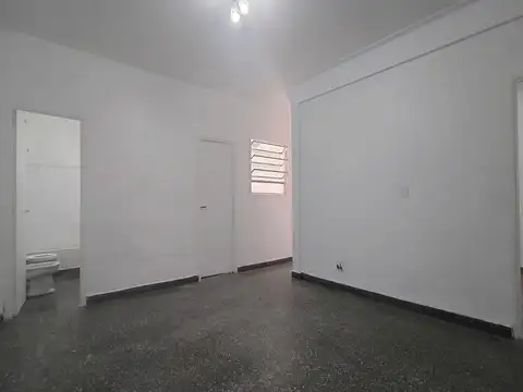 Avenida Álvarez Jonte 5400, Piso pb