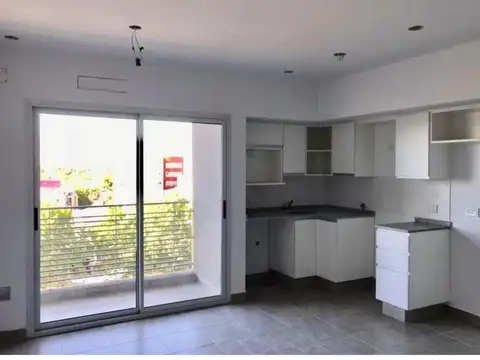 HERMOSO DEPARATMENTO 1 AMBIENTE . MORON