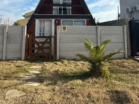 CASA ALPINA CON QUINCHO CERRADO Y PILETA