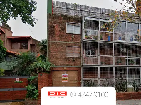 Cochera cubierta a mts de Av. Centenario en San Isidro