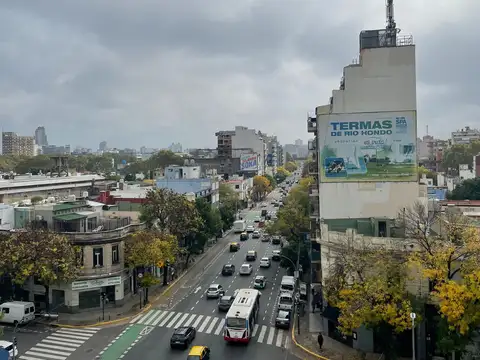 Amplio monoambiente dividido de 56 m² con balcón al frente – Apto Crédito – Palermo Soho