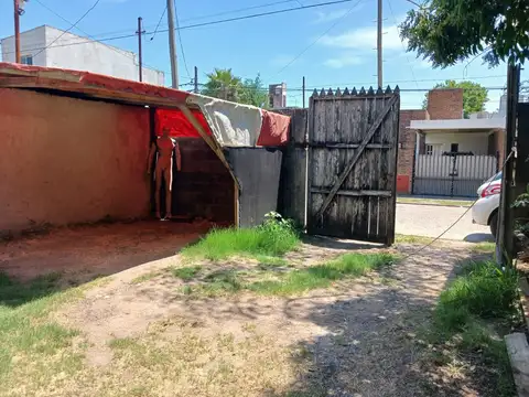 Terreno en Venta 27  mts Fondo