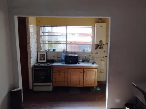 VIVIENDA CON LOCAL