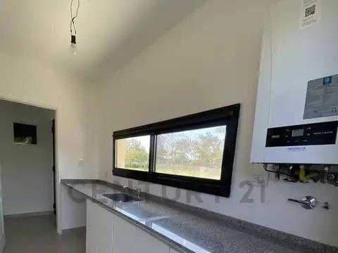 Casa en Venta con 3 cocheras