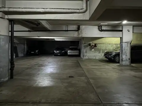 Cochera en Venta Cubierta