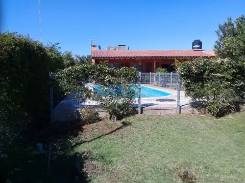 Casa 2 ambientes con 1 baño