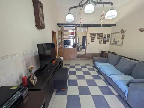 Venta casa de dos plantas en zona sur