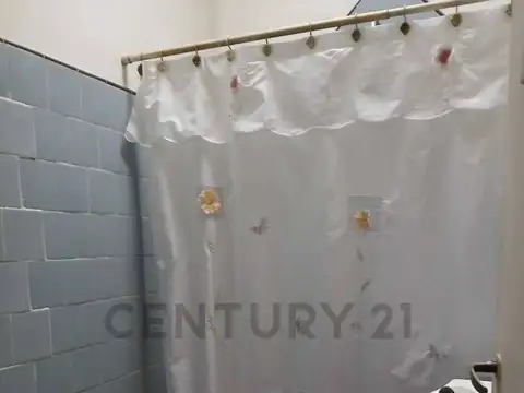 Casa antigua a reciclar con gran potencial — Villa Ballester