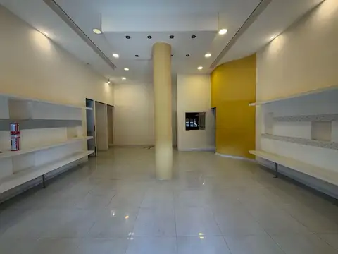 Local en alquiler sobre Justa Lima ciudad de Zarate 