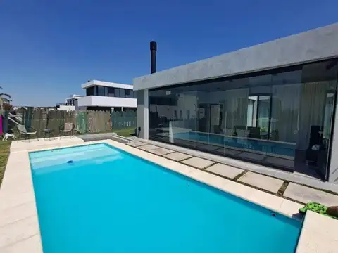 Casa en Venta en Lagos De Canning, USD 320.000