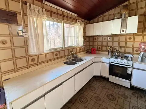 Casa en Venta en Moron, USD 100.000