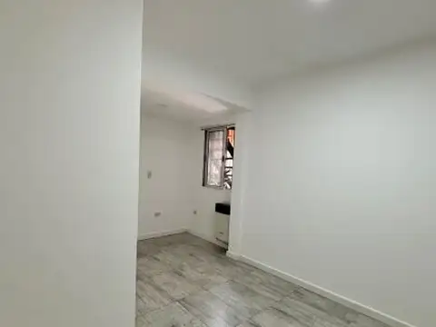 Depto Tipo Casa en Alquiler con 1 cocheras