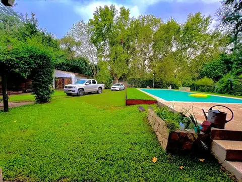 VENTA CASA CON PISCINA U$S 199.000 + 20 CUOTAS DE U$S 5.000