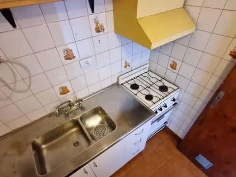 Departamento en Alquiler en Caseros, $ 350.000