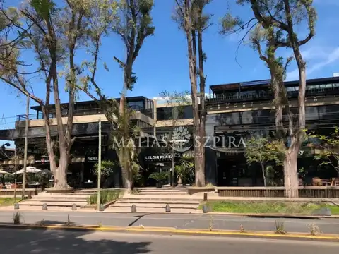 Excelente local en venta en Paseo comercial  Leloir Plaza
