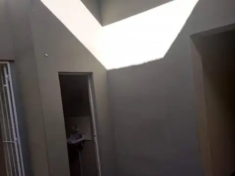 casa 3 amb con 2 locales zonificacion Industrial