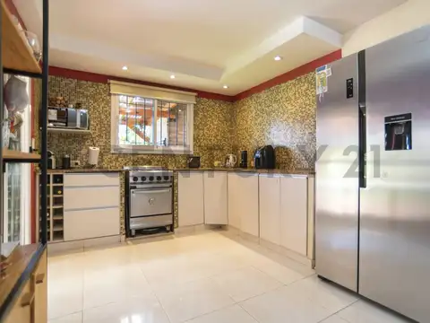 Casa 4 ambientes con 1 baño