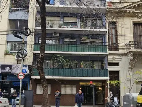 Venta de departamento de tres dormitorios en Palermo .
