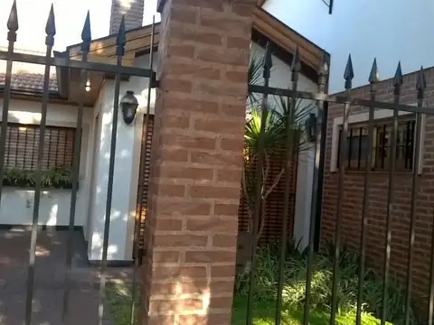 Casa en Venta en Quilmes Oeste, USD 240.000