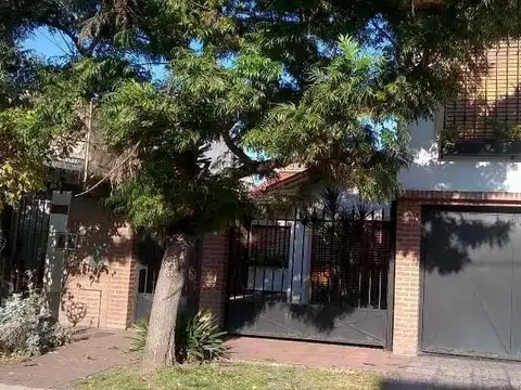 Casa  en Venta ubicado en Quilmes Oeste, Quilmes, G.B.A. Zona Sur - SVN0401_LP584188_1